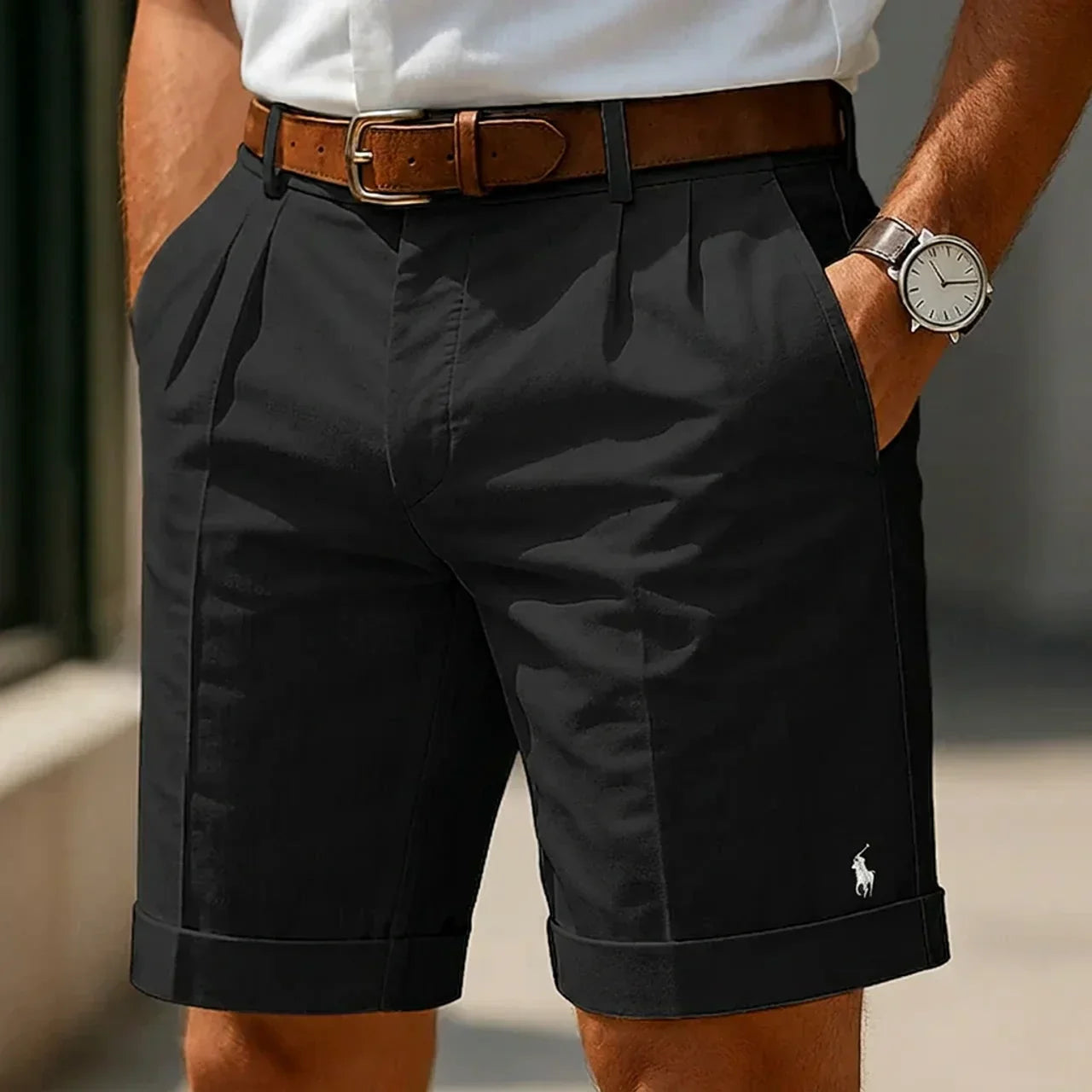 Pantaloni Corti Eleganti con Pieghe da Uomo — Vendita di Liquidazione