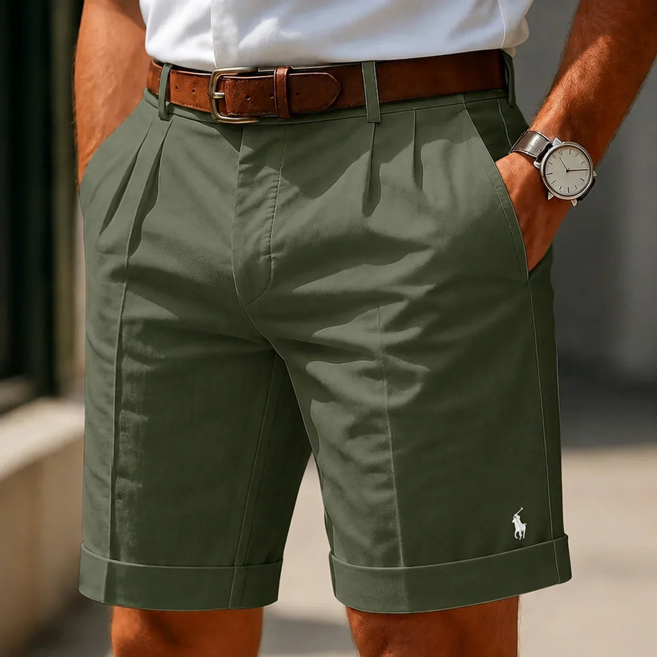 Pantaloni Corti Eleganti con Pieghe da Uomo — Vendita di Liquidazione